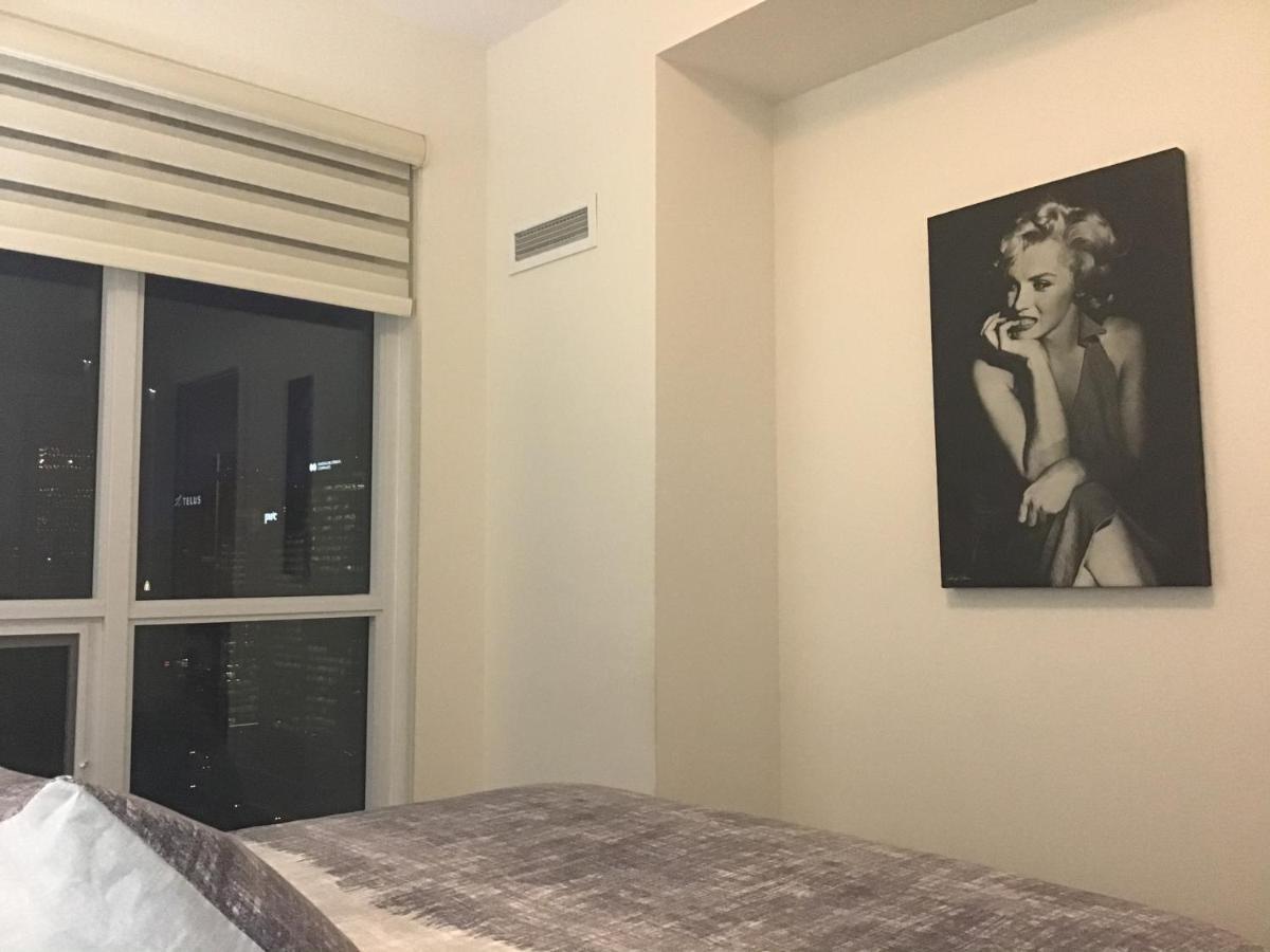 Luxury Condo On Cn Tower Τορόντο Εξωτερικό φωτογραφία