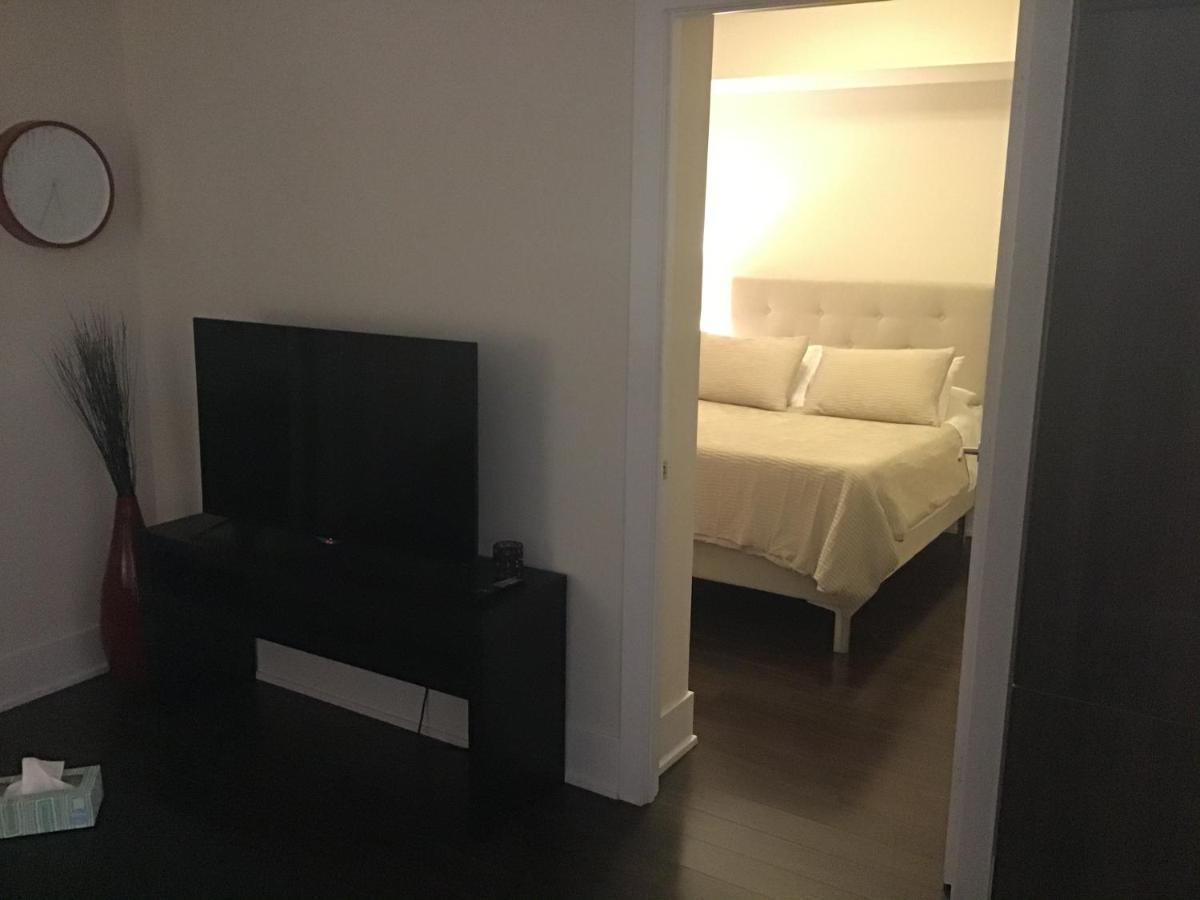 Luxury Condo On Cn Tower Τορόντο Εξωτερικό φωτογραφία