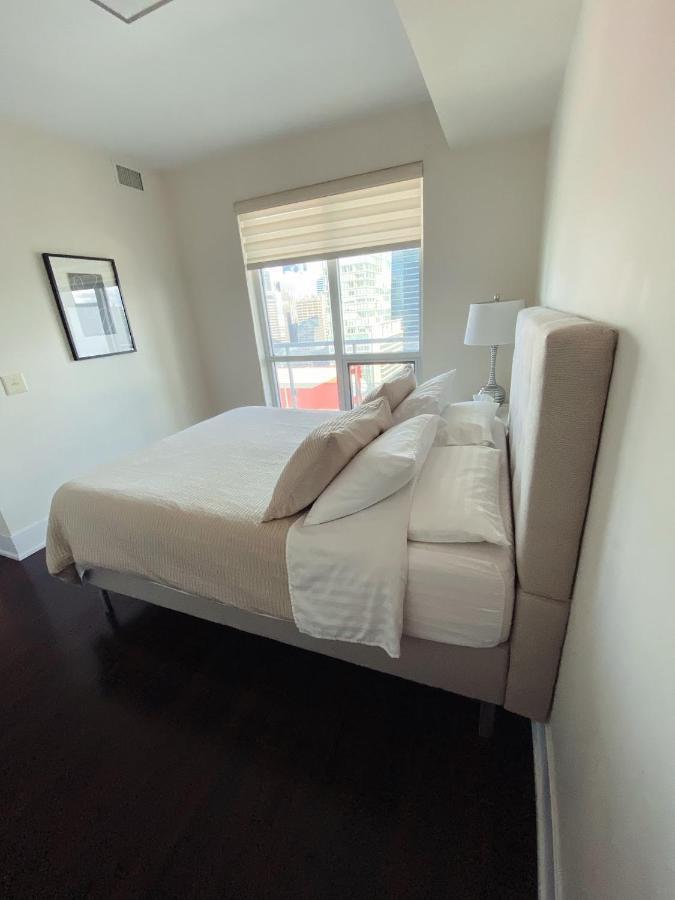 Luxury Condo On Cn Tower Τορόντο Εξωτερικό φωτογραφία