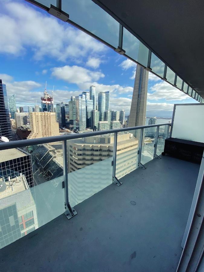 Luxury Condo On Cn Tower Τορόντο Εξωτερικό φωτογραφία